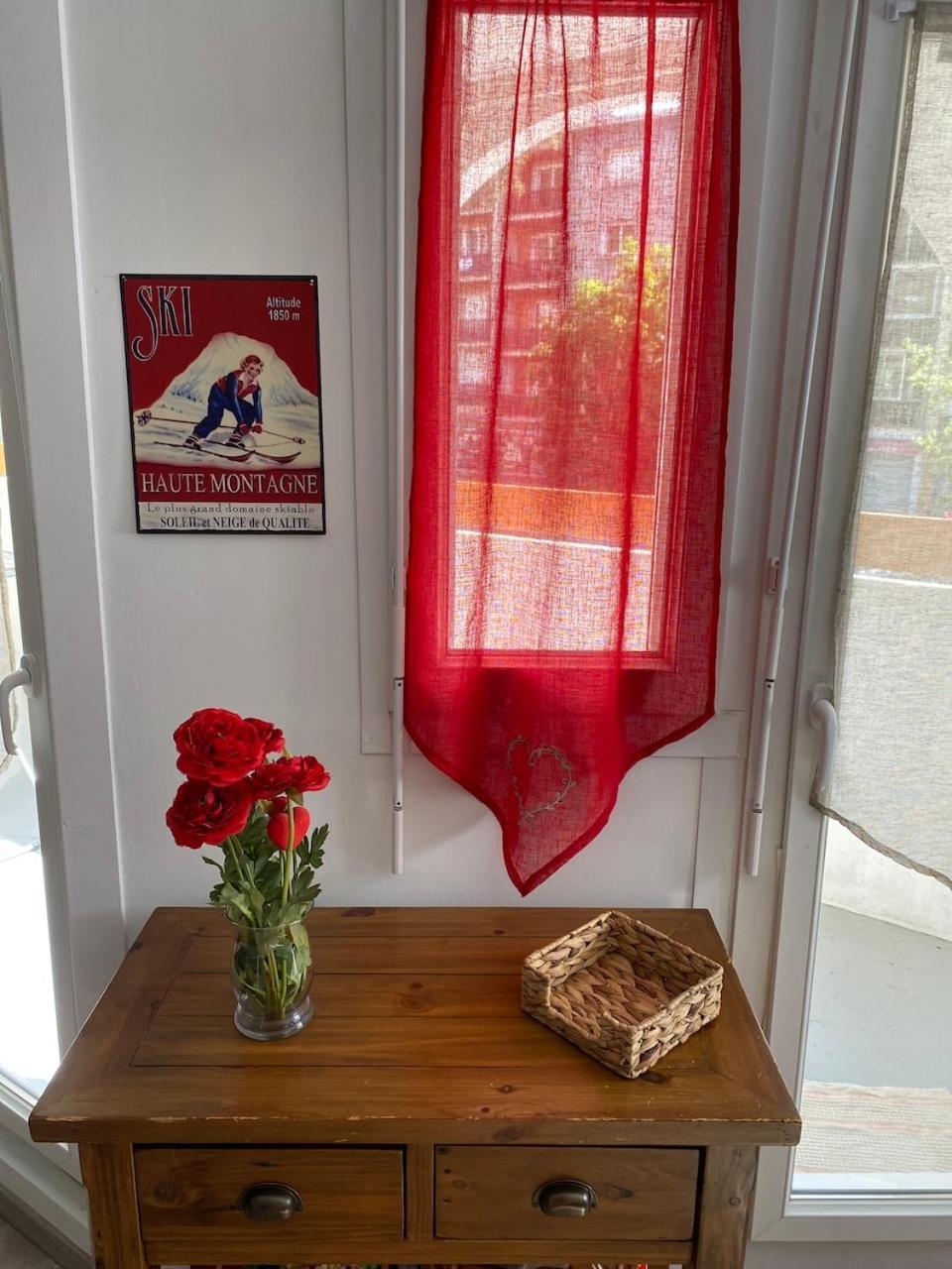 Cool Montagne Apartment Briancon  Bagian luar foto