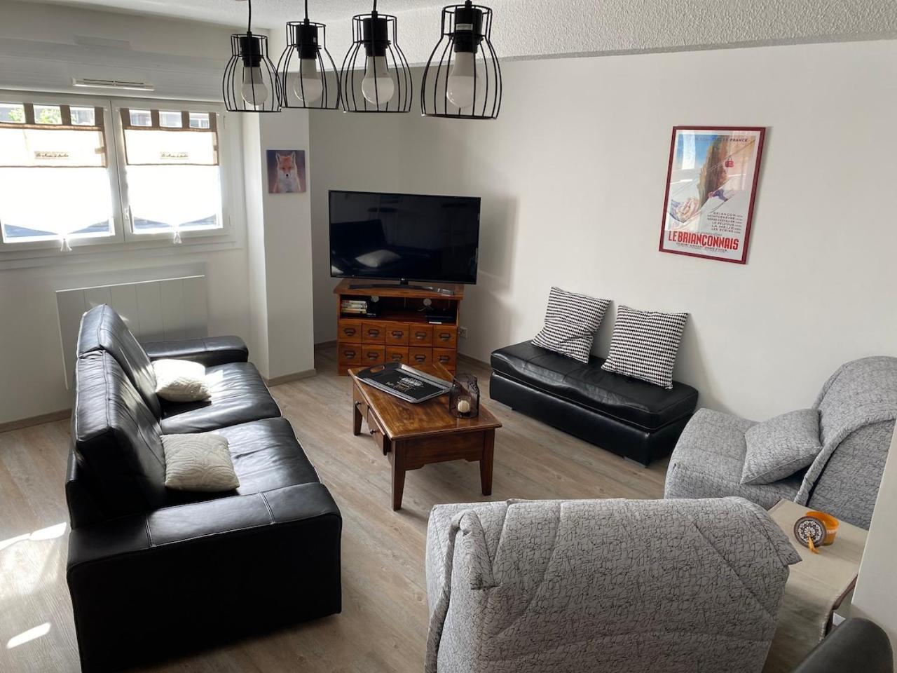 Cool Montagne Apartment Briancon  Bagian luar foto